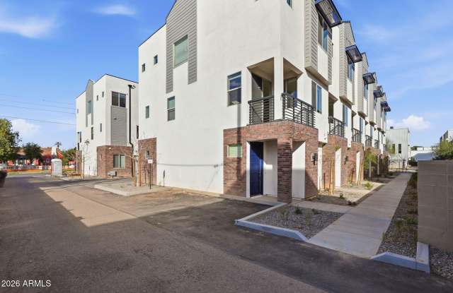 850 N 8th Avenue unit: 10 photos photos