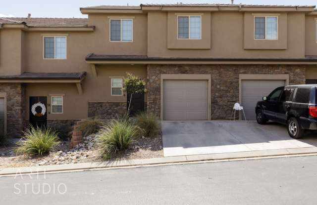 MOVE-IN SPECIAL $100 OFF FIRST MONTH'S RENT! Millcreek Springs 3 Bedroom, 2.5 Bathroom Townhome photos photos
