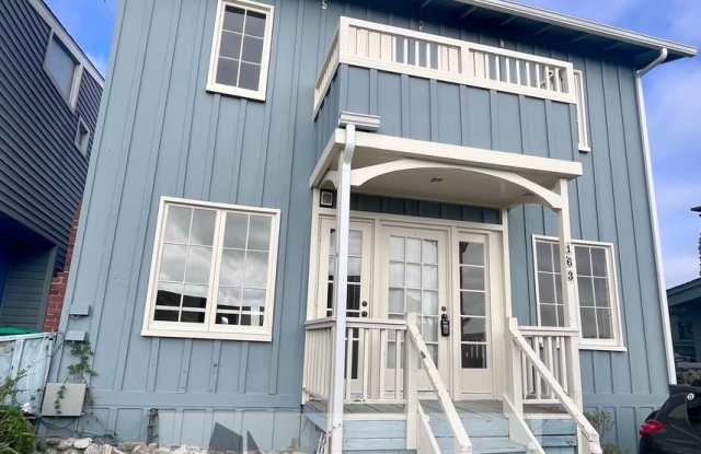 Charming 3-bedroom, 2-bath home in Laguna Beach offering historic character and cozy living with Pacific Ocean and coastal views Gallery 1