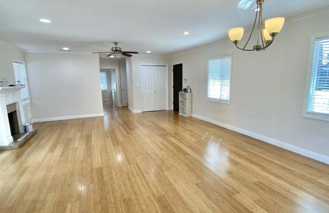1422 Meadow Ln Gallery 3