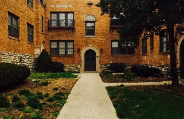 4509 Roanoke Pkwy - 1 - 4509 Roanoke Pkwy, Kansas City, MO 64111