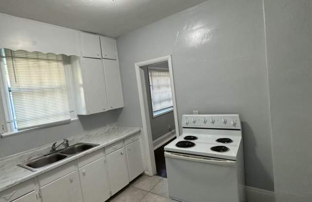 Fully Renovated 2/1 Single Family Ready to Move In!!! - 1555 West 7th Street, Jacksonville, FL 32254