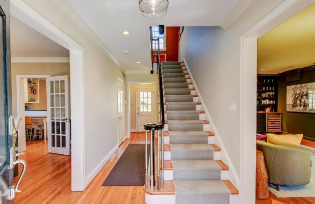 5423 PURLINGTON WAY Gallery 2