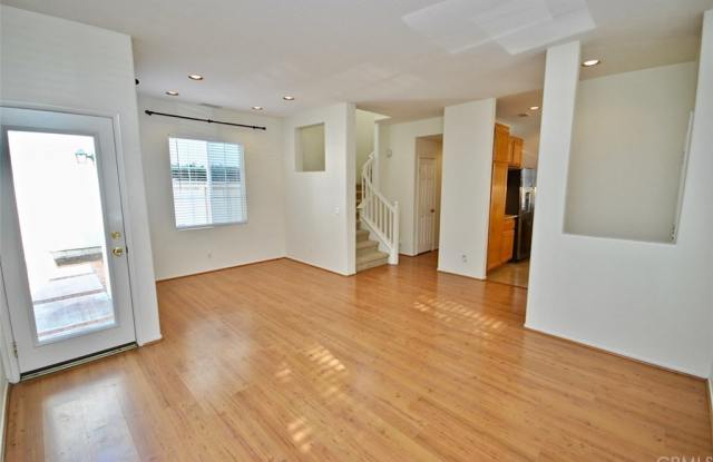 66 Danbury Lane Gallery 4
