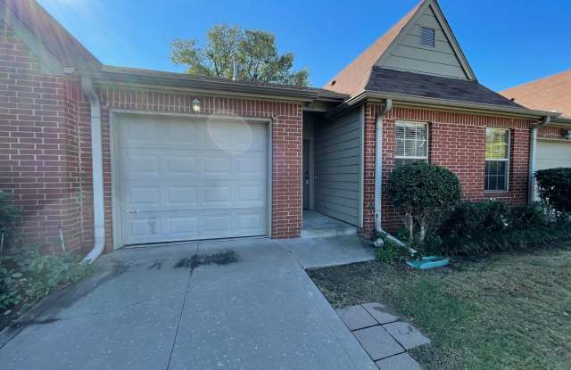 Fully Maintained Luxury Patio Home for Seniors 55 Years and Older! Gallery 1