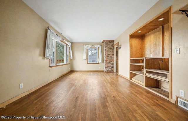 1020 School Street Gallery 2