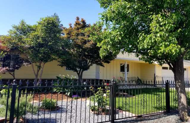 1 Highland Circle - 1 Highland Circle, Chico, CA 95926