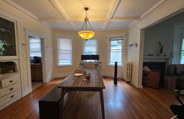 Spacious Modern Brookline 3 Bed Unit Available 9/1/26 photos photos
