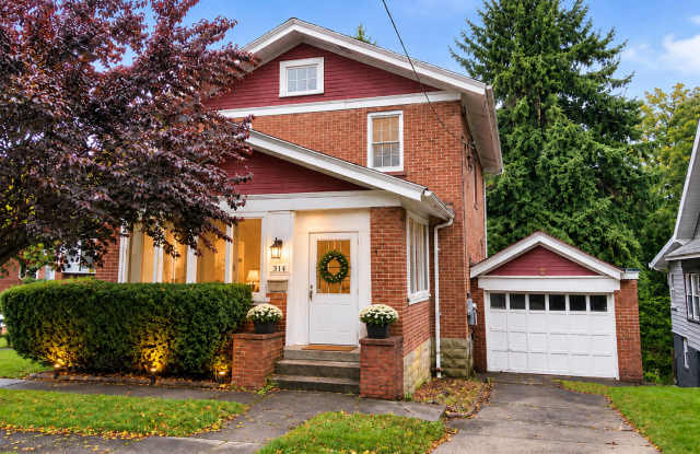 3 bedroom 2 bath House for Rent Penn Hills, PA Gallery 1