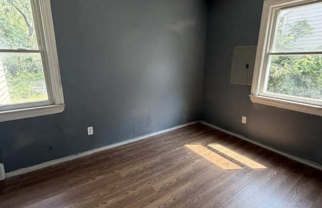 16317 Clearview Avenue photos photos