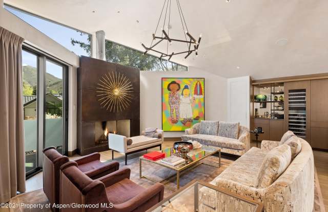 727 E Hopkins Avenue Gallery 2