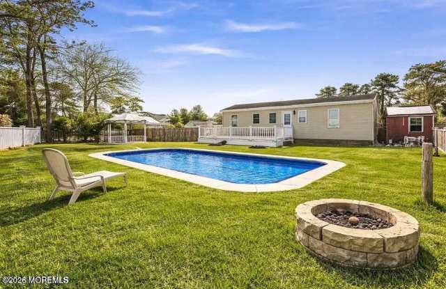 1033 Birmingham Avenue photos photos