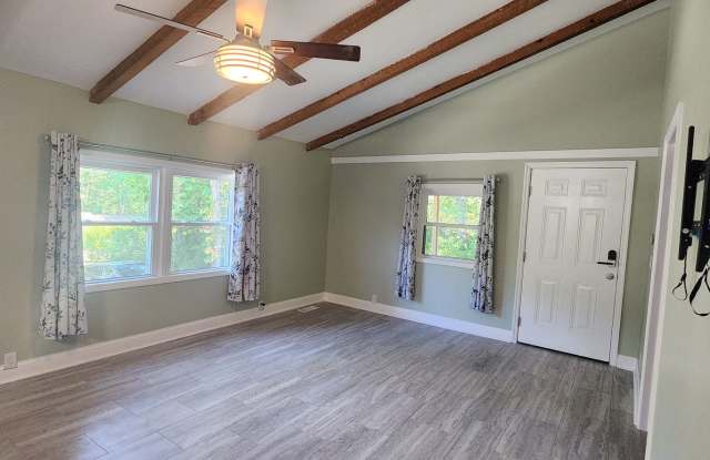 Cozy, completely remodeled 2 bedroom / 1 bath in Fairfield Glade 1 year lease available Gallery 4