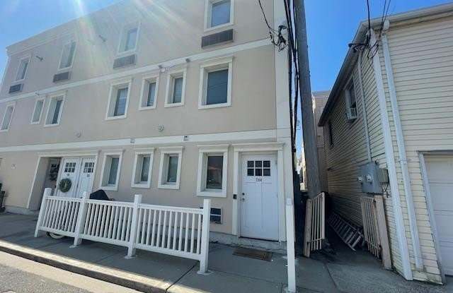 19 Kentucky Street unit: 204 photos photos