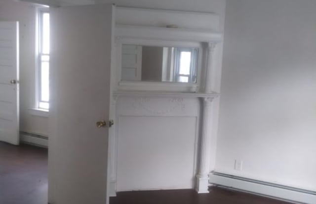 327 Main St Gallery 2