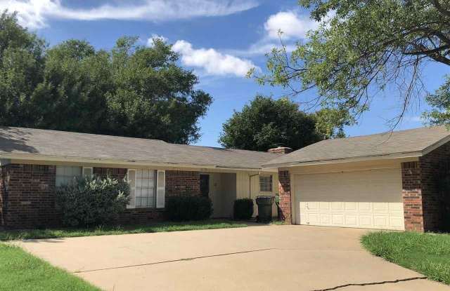 10 CHANUTE CIRCLE photos photos