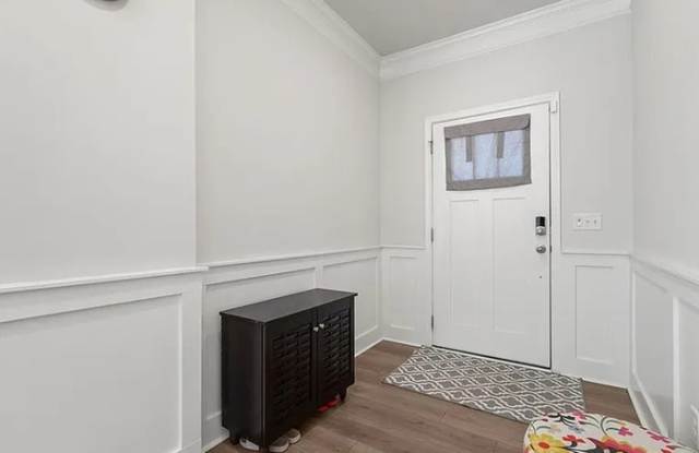 100 Brody Way Gallery 2