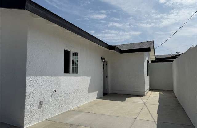 9452 Rose Avenue photos photos