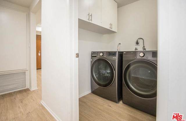 410 South Barrington Avenue - 410 South Barrington Avenue, Los Angeles, CA 90049