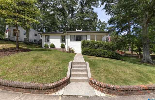 Updated Homewood Rental with Spacious Yard | Lease Through July 31, 2027 Gallery 3