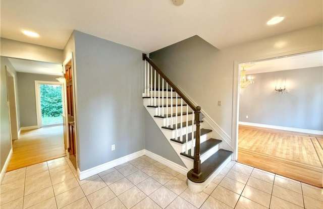 6133 Muhlenberg Court Gallery 4