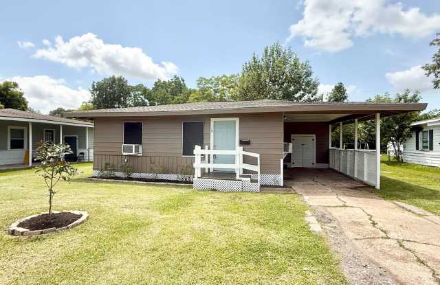 Adorable 2/1 Cottage near Downtown Lake Jackson!, photos photos Adorable 2/1 Cottage near Downtown Lake Jackson!, photos photos