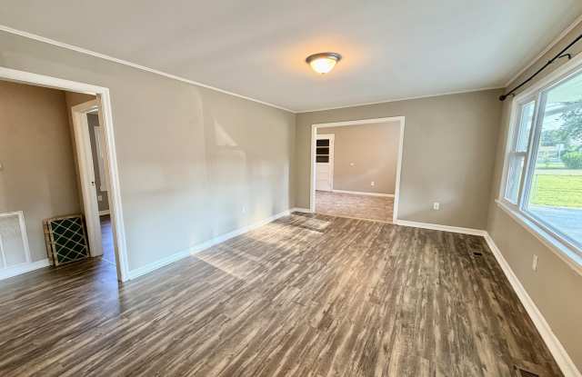 105 S Iris Drive Gallery 2