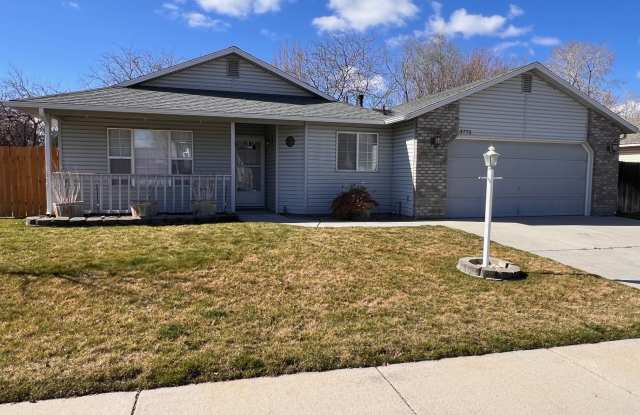 3755 E Eisenhower Dr photos photos