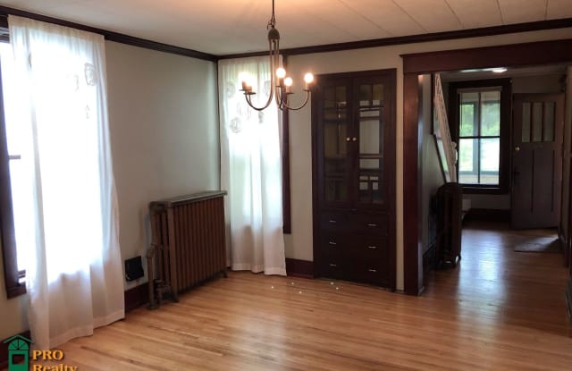 1025 Burgess St. - 1025 Burgess Street, St. Paul, MN 55103