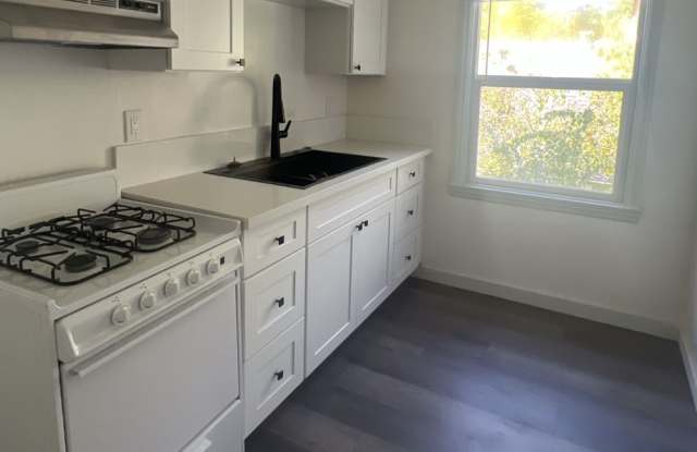 Charming 1-bedroom home - 3914 U Street, Sacramento, CA 95817