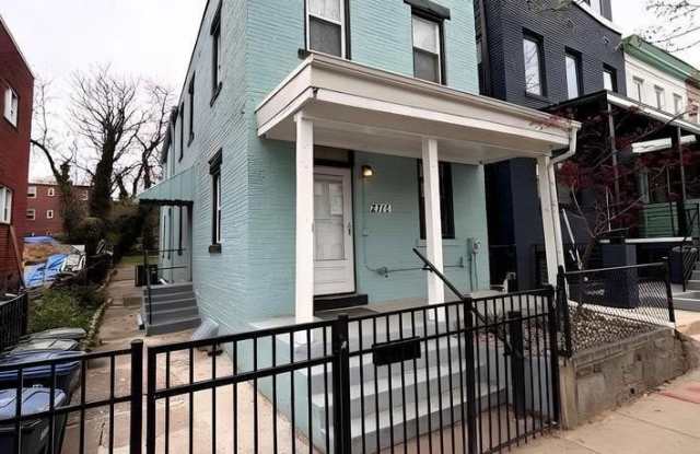 2712 SHERMAN Avenue NW photos photos