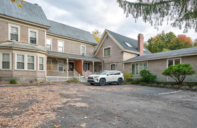 8 Chase Avenue Gallery 3