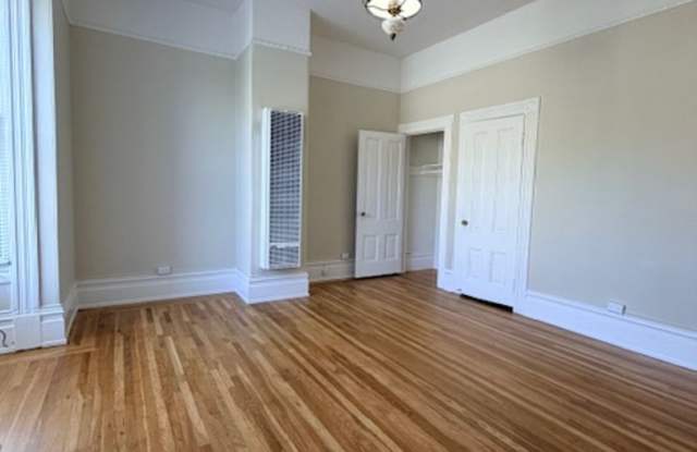Oak St. III - 1185-87 Gallery 4