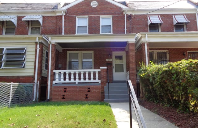 1231 SAVANNAH STREET SE - 1231 Savannah Street Southeast, Washington, DC 20032
