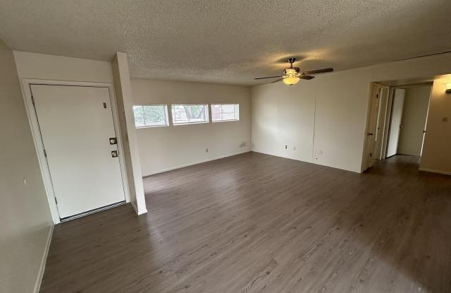 2652 E OAKLEAF Drive Gallery 4