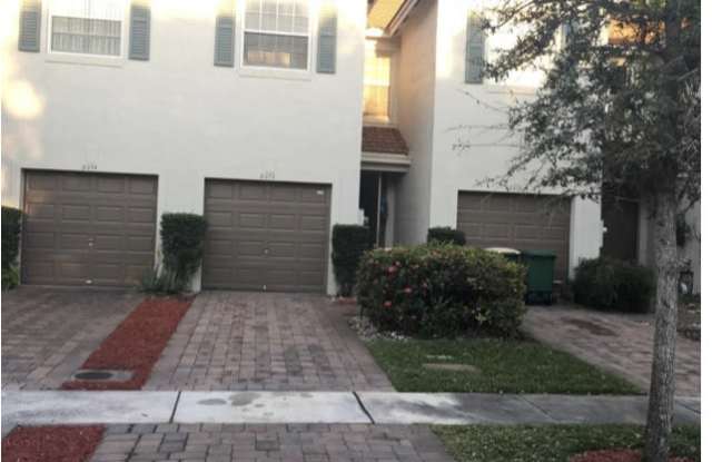 8272 Prestige Commons Dr Gallery 2