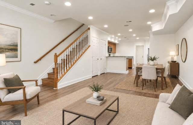 35 RHODE ISLAND Avenue NW Gallery 1
