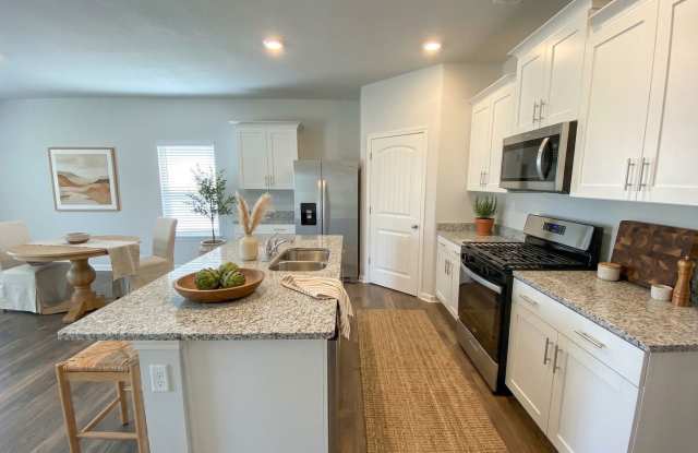 4 bed 2 bath home built in 2023 in Somerville Gallery 4
