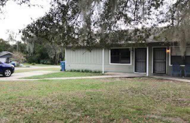 2 bedroom, 2 bath duplex in Deleon Springs photos photos