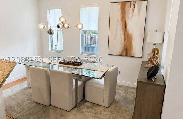 7512 NW 108th Path Gallery 4