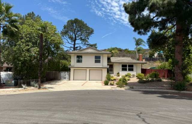 4 bed, 2 1/2 bath home with RV access photos photos