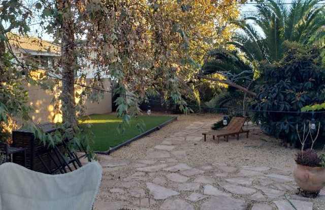 3926 Wilton Gallery 3