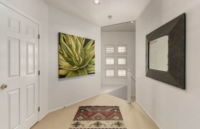 STUNNING Furnished OASIS 2 bed/2 bath Condo in McCormick Ranch Gallery 4