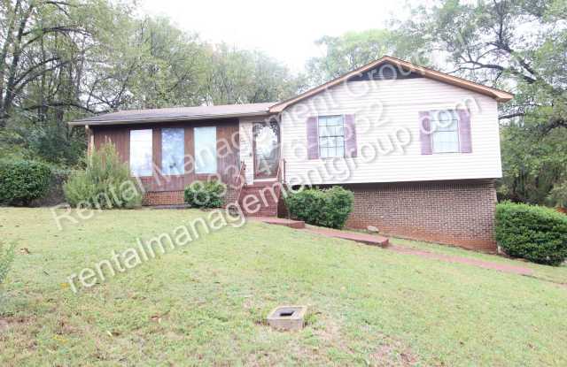 New On The Market! 3BR 2BA + Lower Level Den! Better Hurry!! - 4001 6th Avenue, Brighton, AL 35020