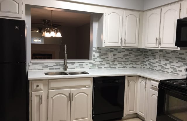 2125 Fairways Ct NW - 2125 Fairways Court - 2125 Fairways Ct NW, Kennesaw, GA 30144