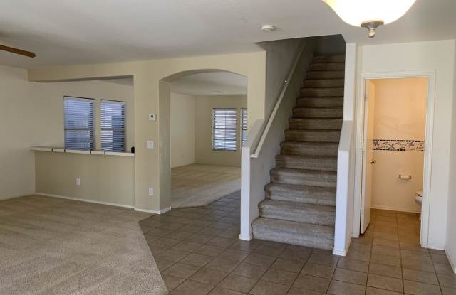 45718 W GUILDER Avenue Gallery 4