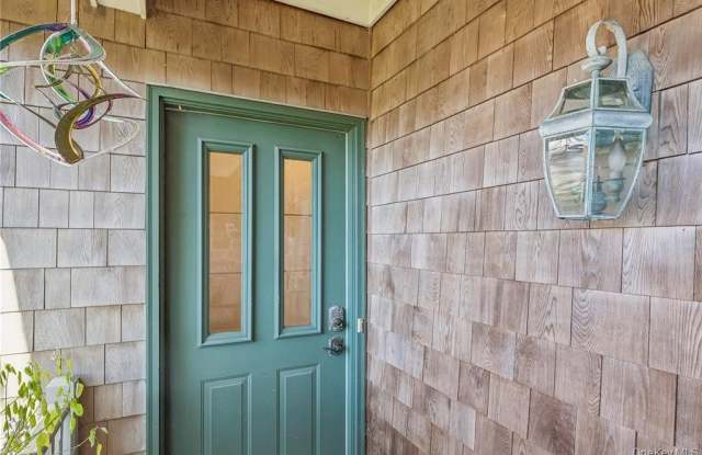 1145 Major Pond Road - 1145 Majors Pond Path, Orient, NY 11957