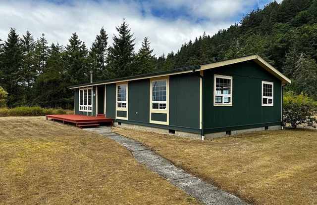 Chinook, WA 3 Bedroom 2 Bath Home with View and Garage photos photos