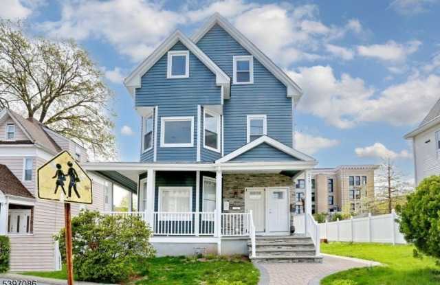 221 Broadway - 221 Broadway, Passaic, NJ 07055