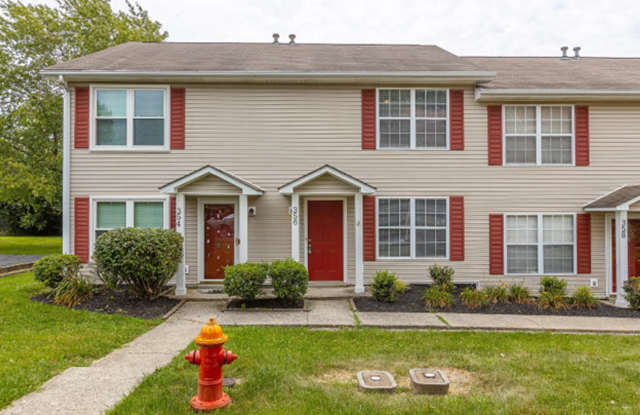 Lovely Townhouse in Winchester! All Electric, Off-Street Parking, W/D Hookups, Small Pets Ok! photos photos